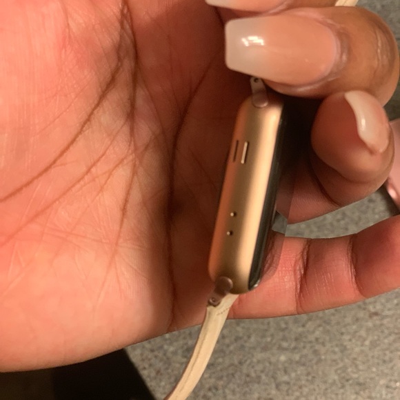 Apple Watch Series 3 42mm - Picture 4 of 6